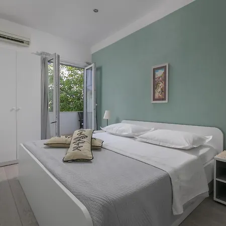 Apartment Dijana Podgora (Split-Dalmatia)