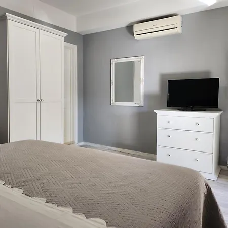 Dijana Apartman Podgora